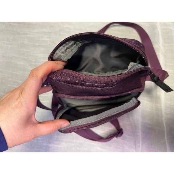 Eddie Bauer Purple Crossbody Casual Travel Adventure Bag - Picture 7 of 8